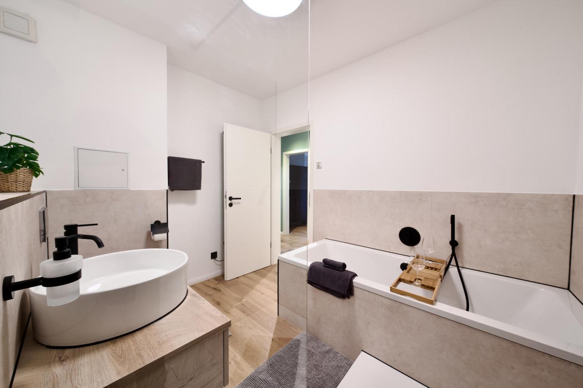 Edler Wohnraum Schwanenteich-Penthouse Mit Garage, Grill, Kaffeevollautomat, Klima, Lift & Terrasse Apartamento Zwickau Exterior foto